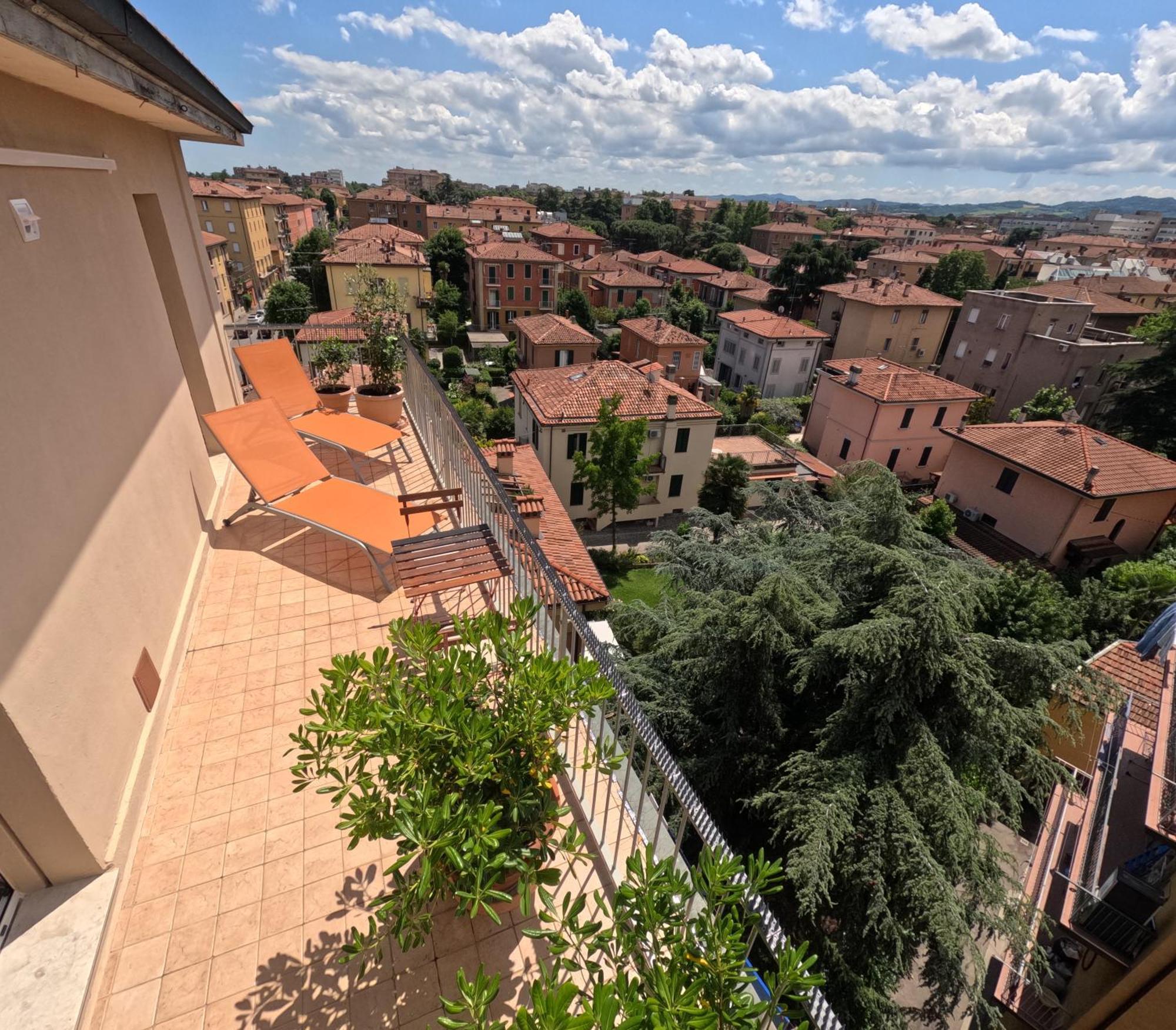 Bellavista Panoramic Terrace Appartamento Con Terrazza Zona Sant Orsola Bolonya Dış mekan fotoğraf